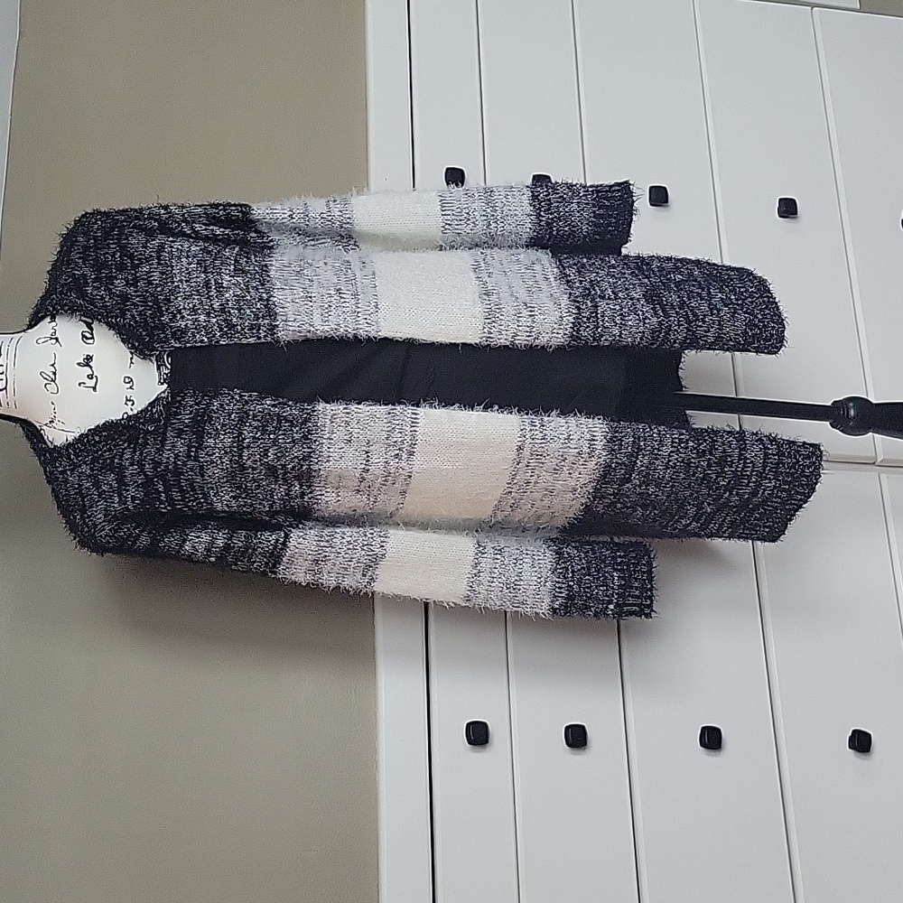 Carolyn Taylor Cardigan Sweater with Cami Black, White, Gray Size Large